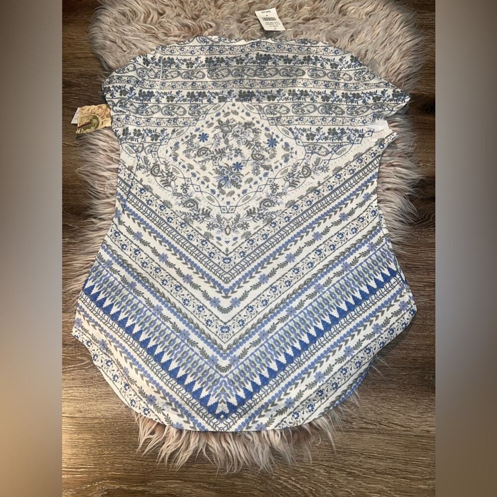 Women's Blue And White Shirt